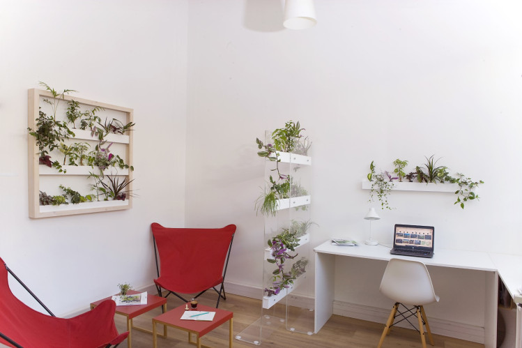 Create vibrant, stylish spaces with the custom plant support solution developed by APC for GardenLink.
